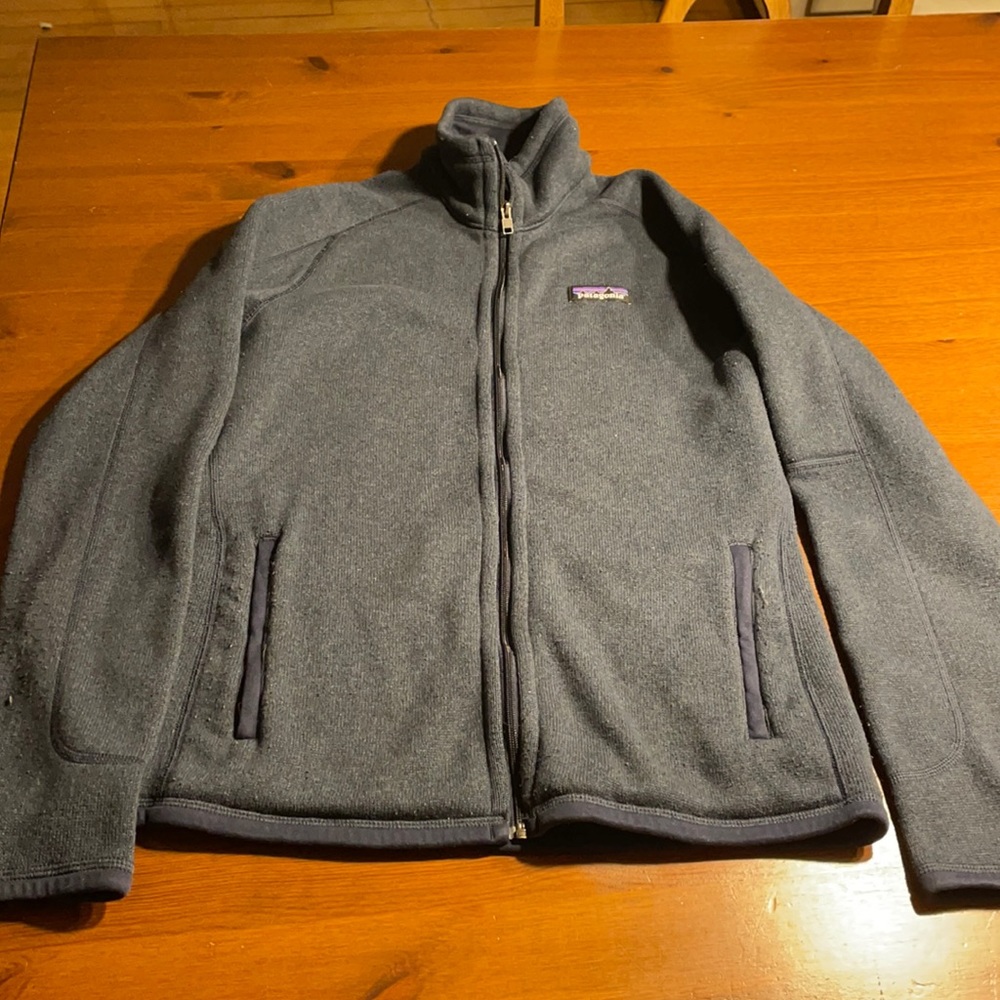 Patagonia zip up size small